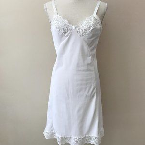 Vintage SEARS "The Doesn't Slip" Full-Slip